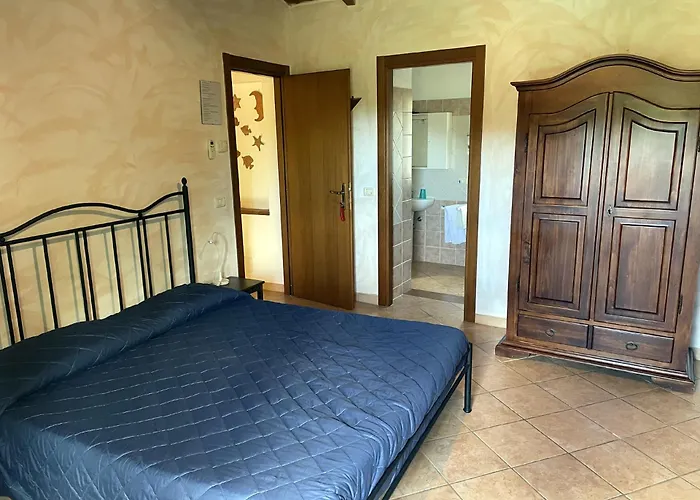 La Bianca Fattoria Фермерский дом